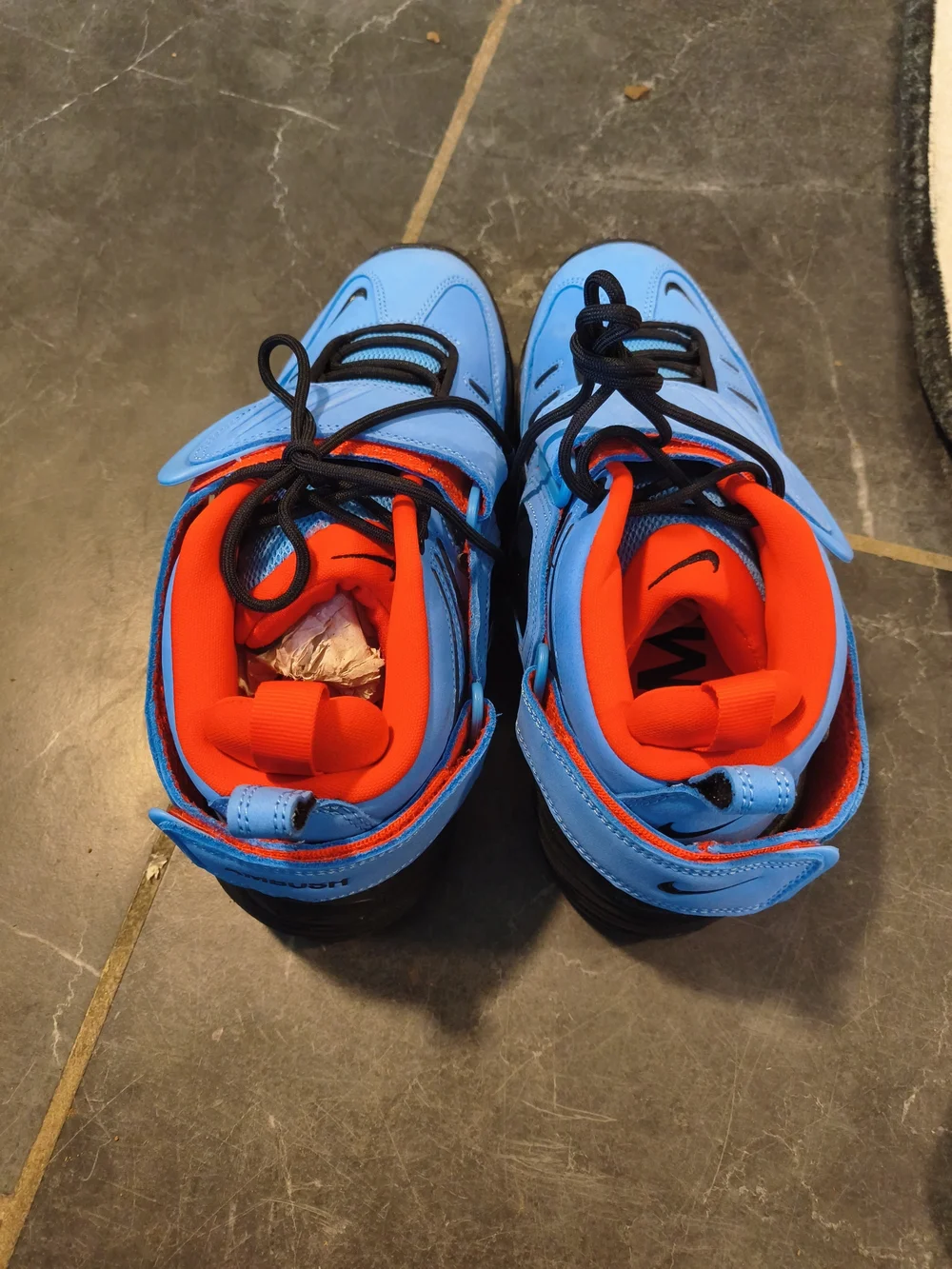 Nike Men Light Blue and Red Strap Sneakers